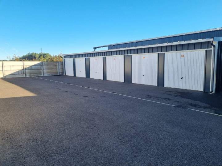 Location espace de stockage pour bien personnels Landes